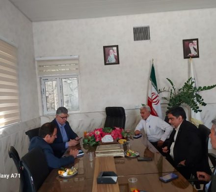 بررسی مشکلات مخابراتی شهر قاهان با حضور مدیرعامل شرکت مخابرات استان قم