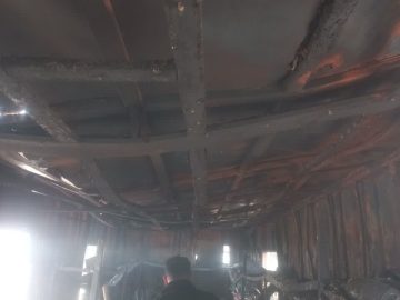 اطفای حریق در انبار تاسیساتی محدوده سه‌راهی قاهان – جاده ساوه