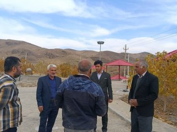 بازدید رئیس شورای اسلامی شهر قاهان از روند تکمیل بوستان آهوسرا