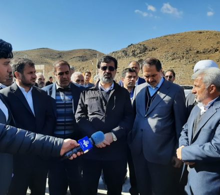 مراسم افتتاحیه پروژه‌های عمرانی و ساختمان اداری شهرداری قاهان با حضور استاندار محترم استان قم