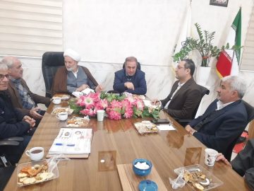 بازدید نماینده مردم استان قم از شهرداری قاهان و بررسی مشکلات آب شرب بخش